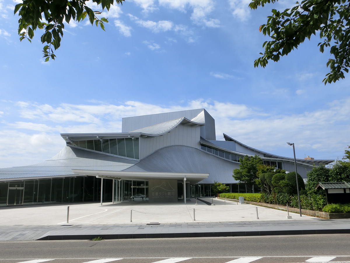 荘銀タクト鶴岡